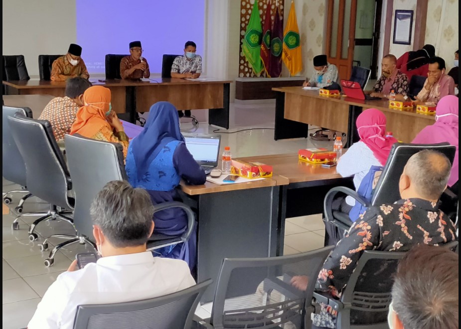 Jajaran Unit dan Prodi Hadiri Rapat Penelitian Pengembangan Prodi